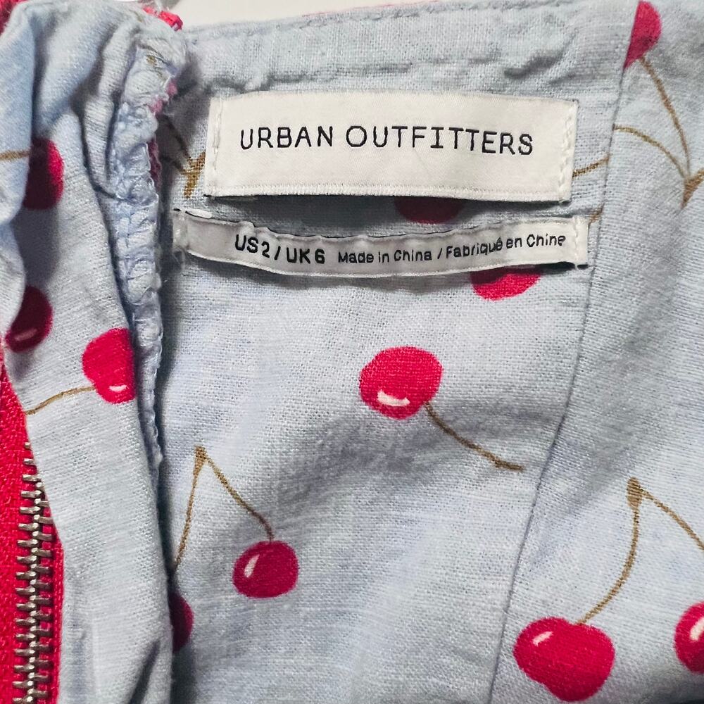 Urban Outfitters Linen Blend Cherry Print Spagetti Mini Dress Size 2 Blue Red - Picture 6 of 12